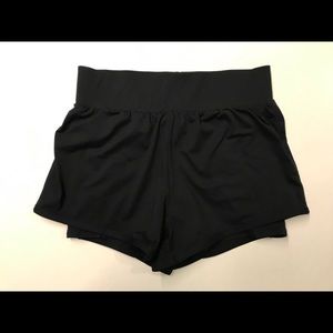 Fabletics running shorts (medium)
